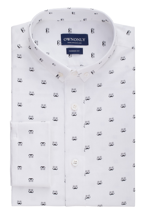 白色休闲花纹衬衫